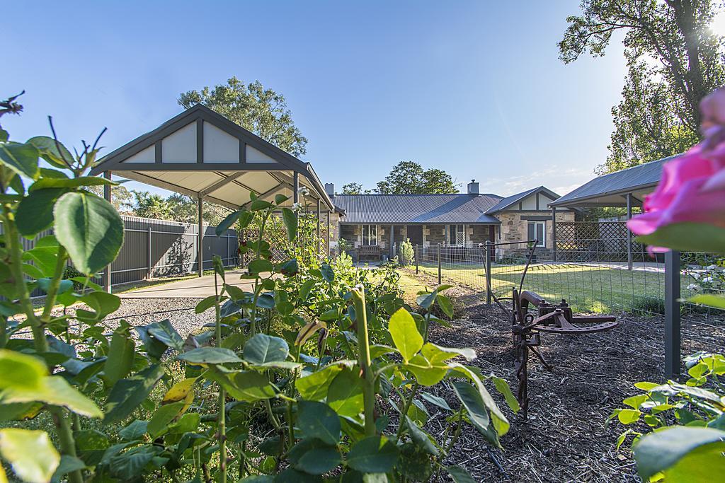 Stoneleigh Cottage Bed And Breakfastアンガストン エクステリア 写真